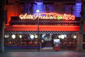 Auto Passion Café, restaurant insolite Paris